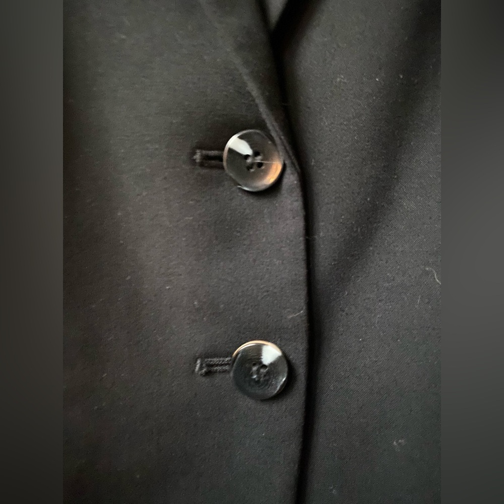 H&M Classic Black Cropped Fitted Blazer Size 6 - Picture 3 of 10